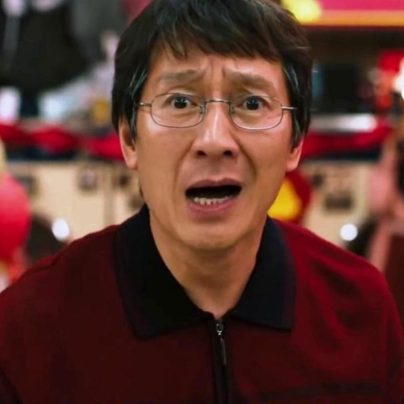 Ke Huy Quan em Tudo em Todo Lugar ao Mesmo Tempo é um dos ganhadores do Globo de Ouro 2023  (Foto: Reprodução)